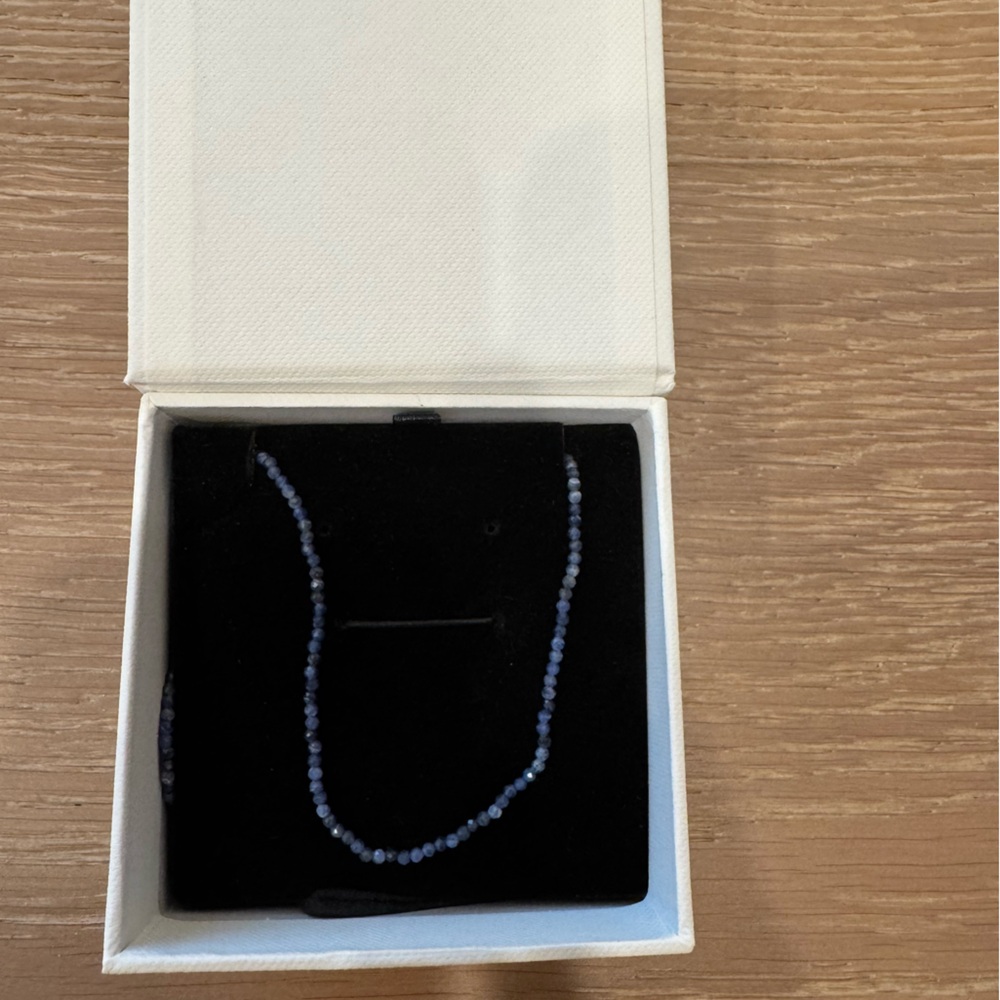 EUC Mejuri Mini Beaded Gemstone Necklace Sodalite Blue Gold Dainty